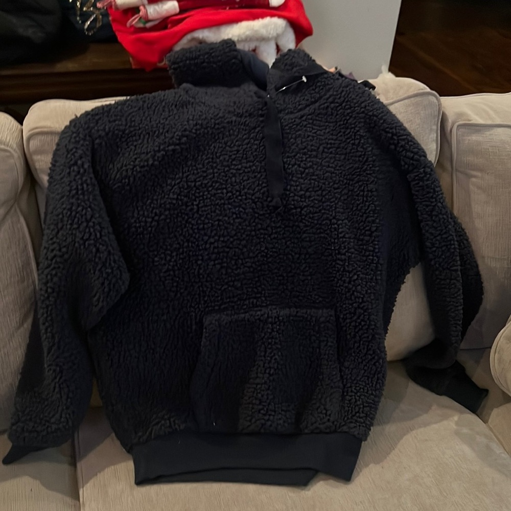 American eagle navy sweat shirt perfect condition